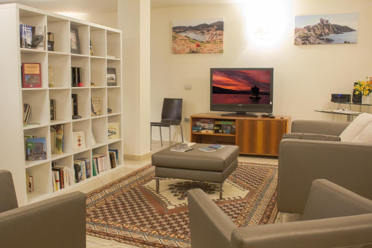 Hotel Corallo อัลบิเนีย ภายนอก รูปภาพ