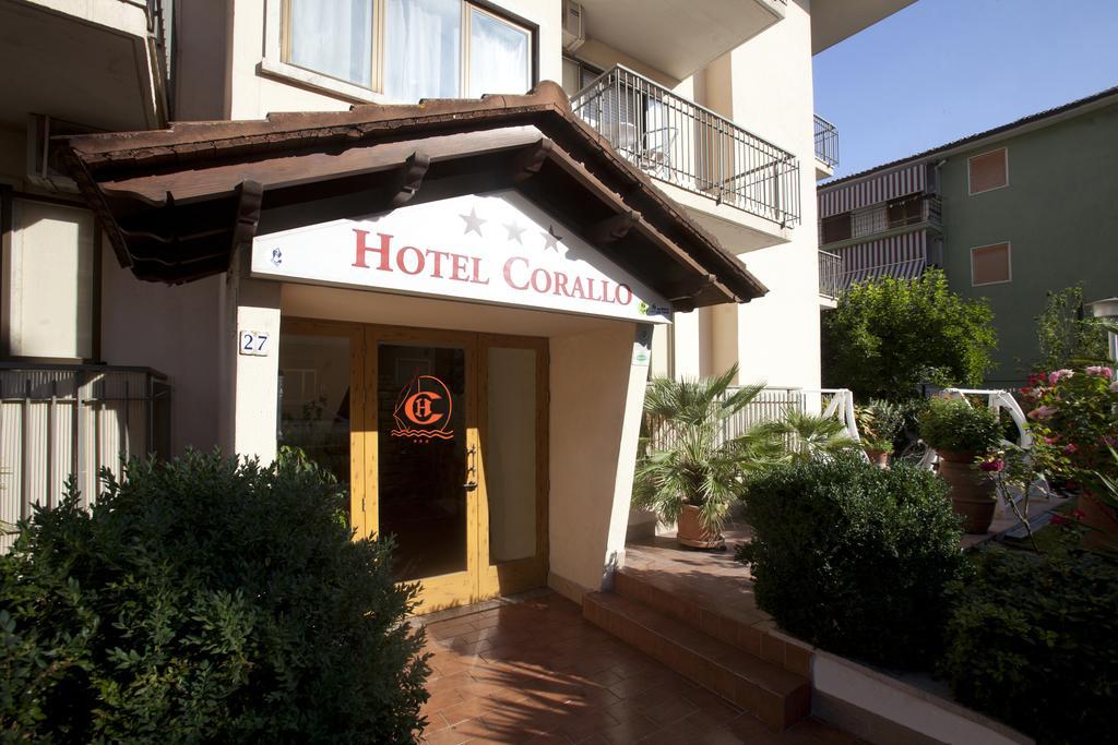 Hotel Corallo อัลบิเนีย ภายนอก รูปภาพ