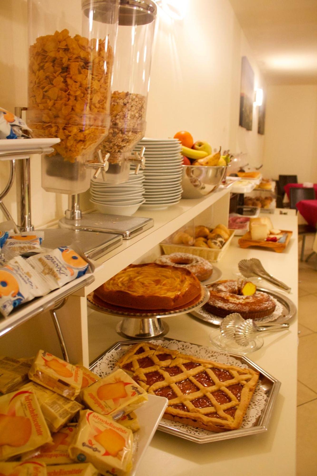 Hotel Corallo อัลบิเนีย ภายนอก รูปภาพ