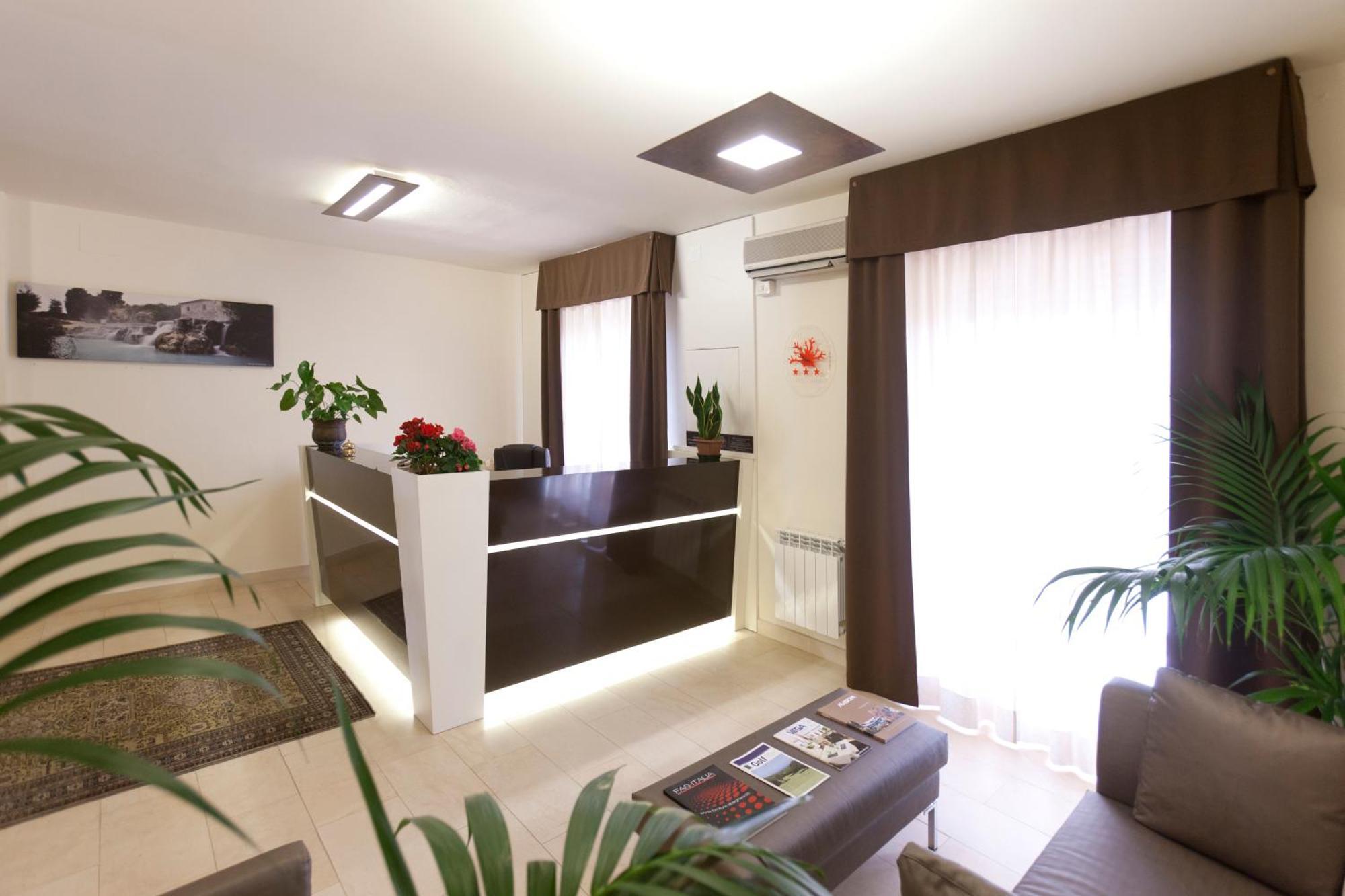 Hotel Corallo อัลบิเนีย ภายนอก รูปภาพ