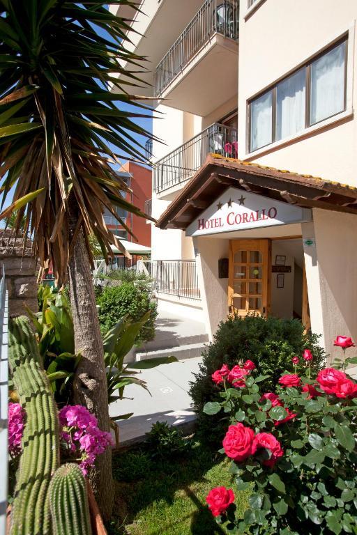 Hotel Corallo อัลบิเนีย ภายนอก รูปภาพ